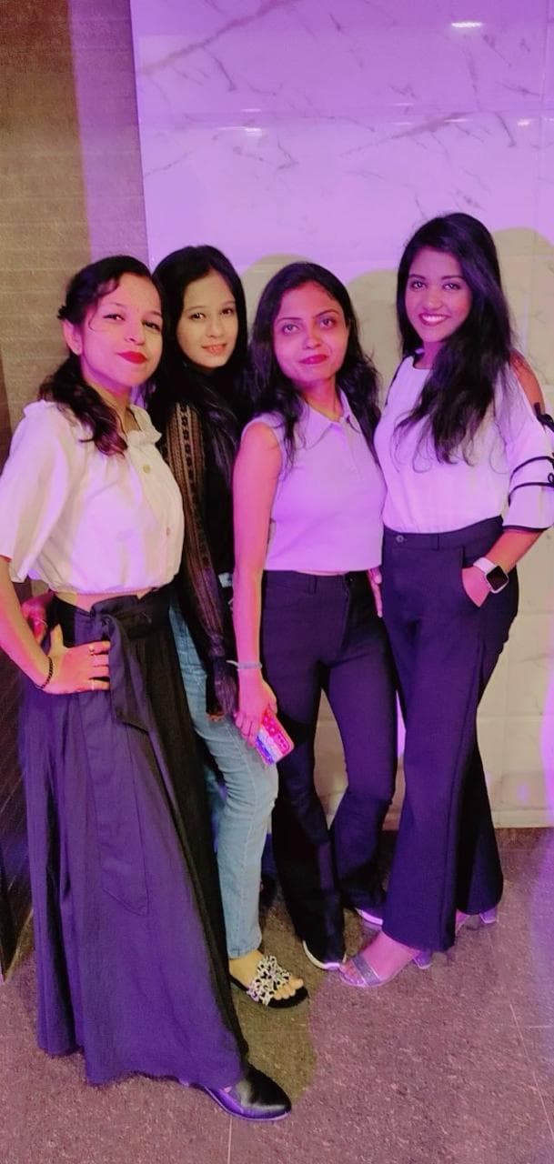 Estate Harbor festivity moment 7