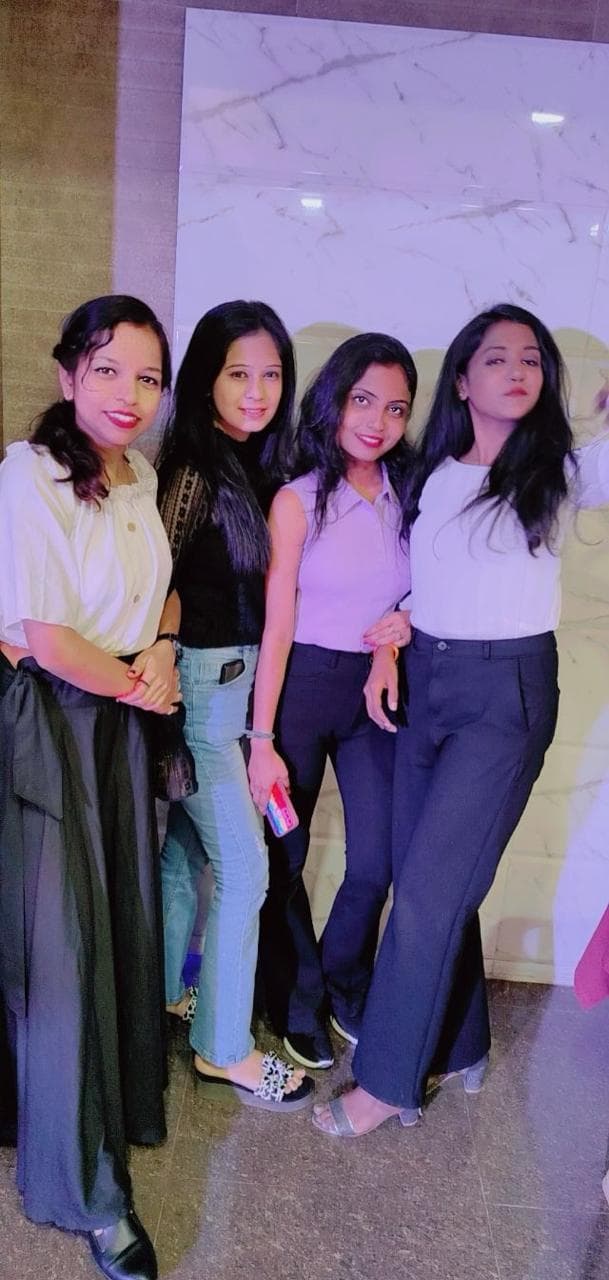 Estate Harbor festivity moment 9